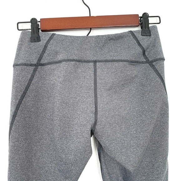 Z by Zella Gray Mesh Panel Crop Capri Leggings - Picture 7 of 8